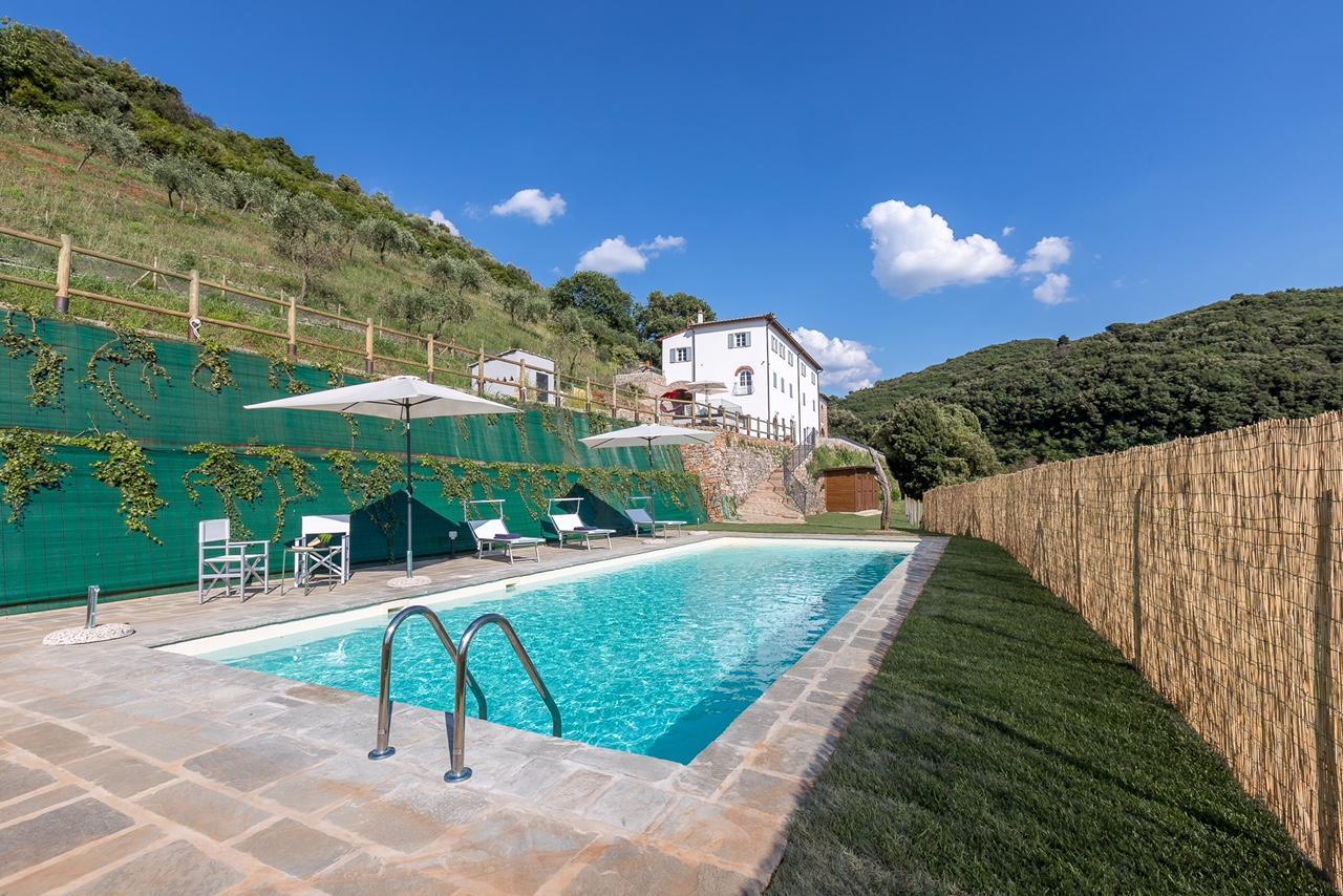 B&B Pietra A Padule Filettole Buitenkant foto