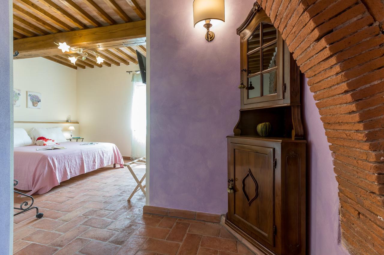 B&B Pietra A Padule Filettole Buitenkant foto