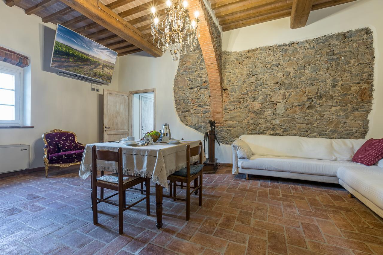 B&B Pietra A Padule Filettole Buitenkant foto