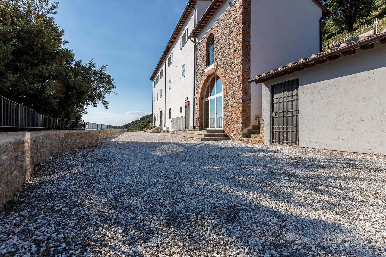 B&B Pietra A Padule Filettole Buitenkant foto
